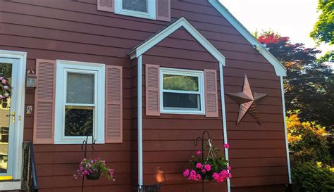 is the metal star on houses mean|star on house meaning swinging.